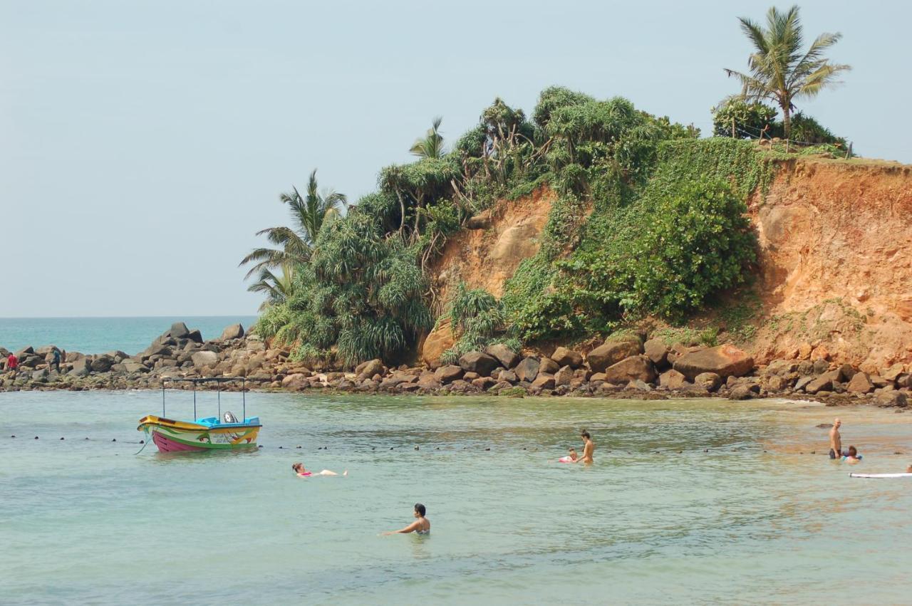 Sri Lanka Surf Villa Domus Graziella Ahangama Eksteriør bilde