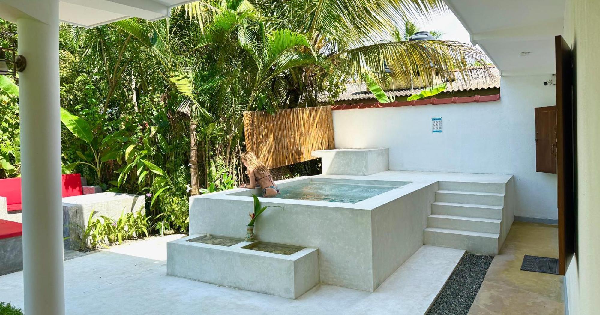 Sri Lanka Surf Villa Domus Graziella Ahangama Eksteriør bilde
